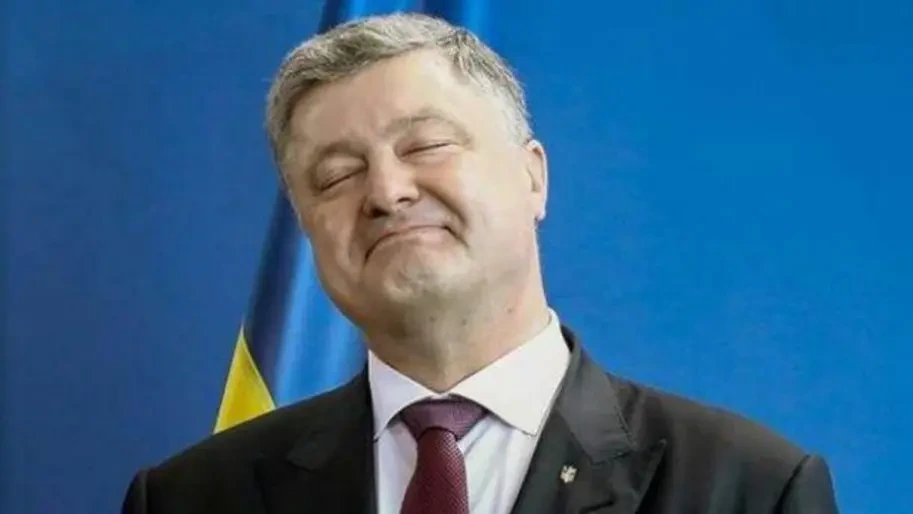 Ветеран розповів, як Порошенко фіктивно оформив майже півсотні політиків та прислугу в особистий батальйон в центрі Києва