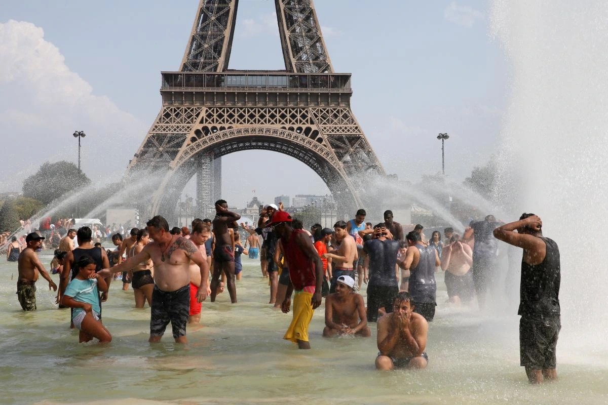 Аномальна спека в Європі: у Франції зафіксовано 43,8°C, вже десятки загиблих, – CNN