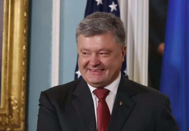 Партія Порошенка ігнорує рішення Верховного Суду: яку суму боргу накопичено за оренду біля Лаври
